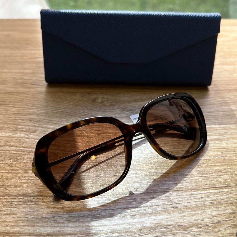 Brand New Michael Kors Womens brown /Gold Sunglasses MK 2065 Carmel Size 54/18 - Picture 3 of 8